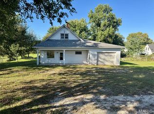 28630 State Route V, Maywood, MO 63454