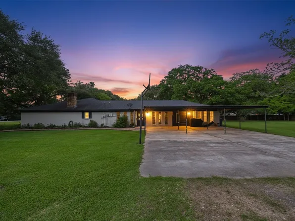 3037 County Road 536, Alvin, TX 77511