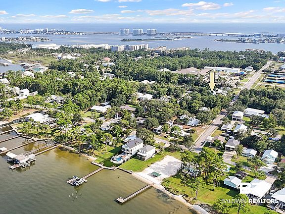 3rd image of 27380 Park Dr