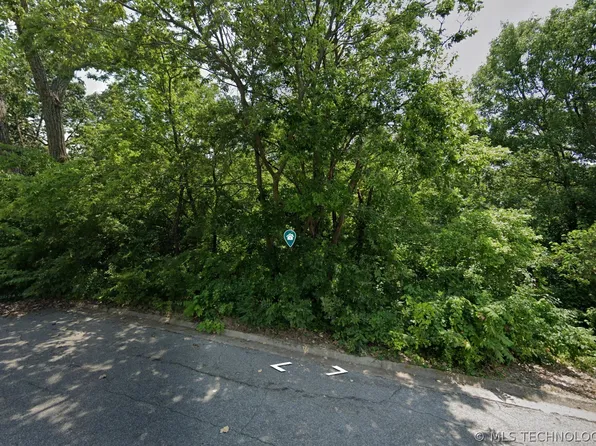 1350 Aspen Ln, Catoosa, OK 74015