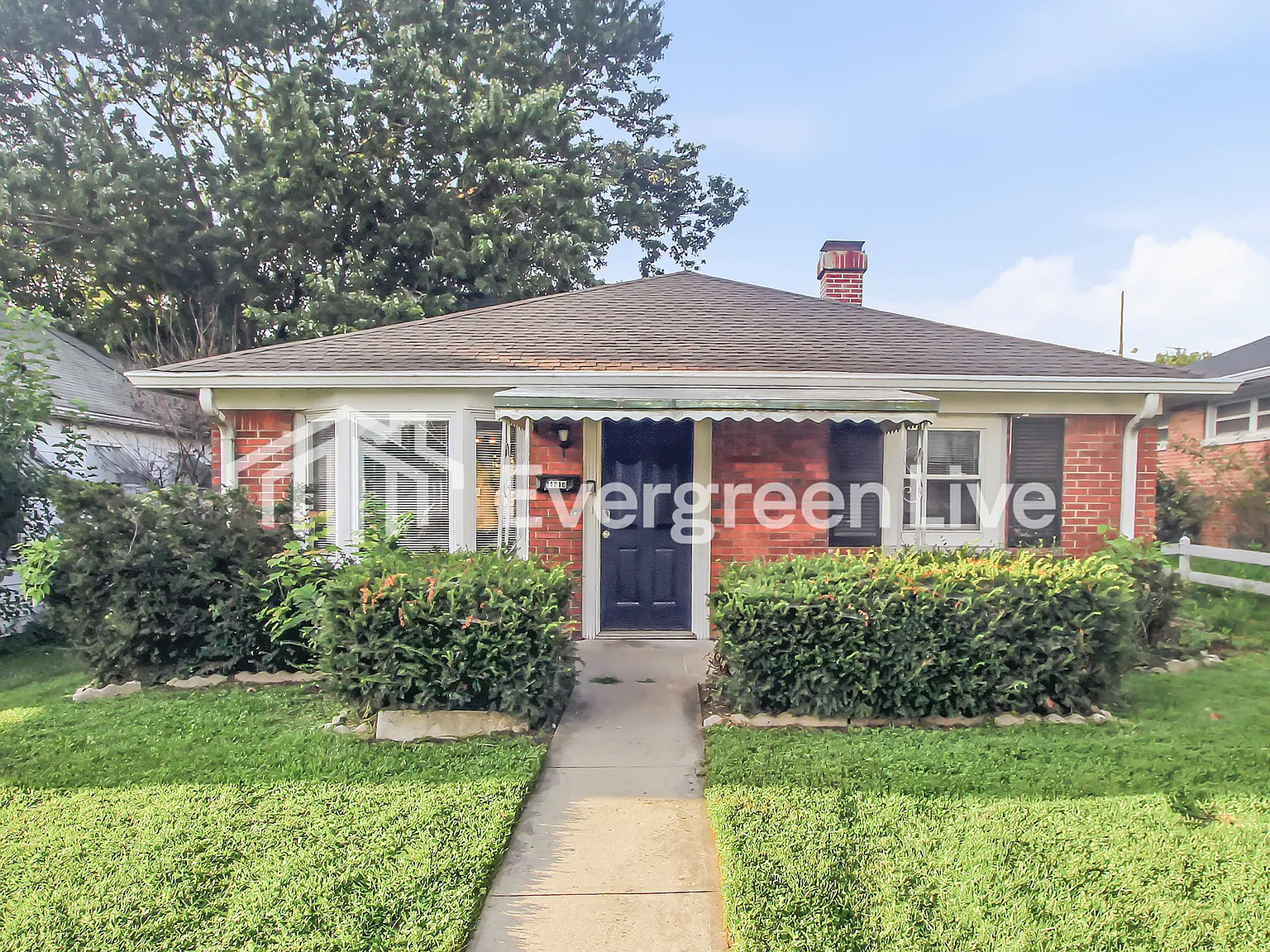 3 bed, 1.0 bath, 1036 sqft, $1,295 — Photo 1