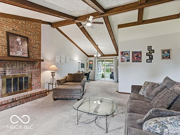 4th image of 6725 Lakeknoll Dr