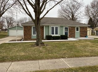440 N 9th St, Carlisle, IA 50047
