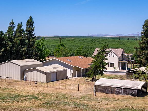 3rd image of 12411 Cometa Rd