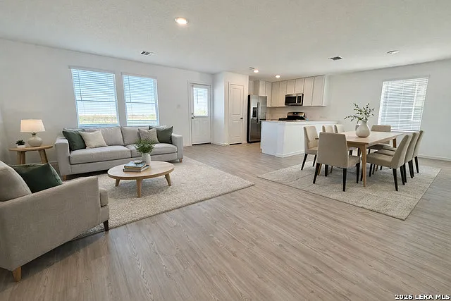 9203 Kinsel Park — Photo 1