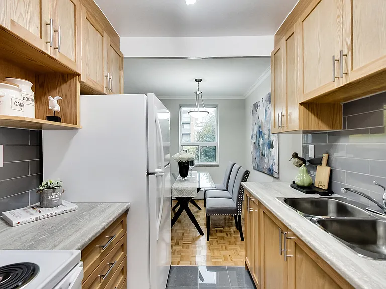 460 Eglinton Ave E #503 — Photo 76