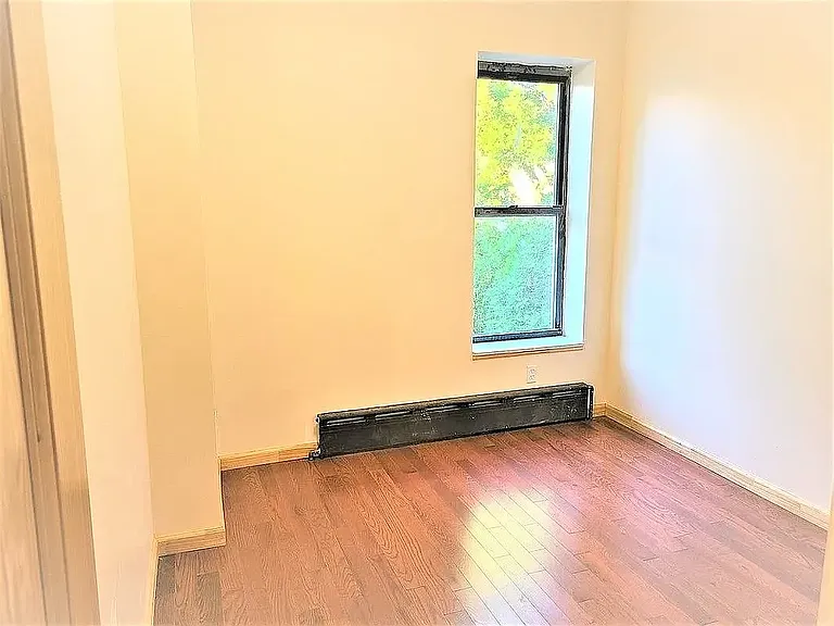 413 49th St #3 — Photo 5