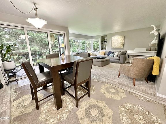 3rd image of 5801 NE Voyage Ave APT 2