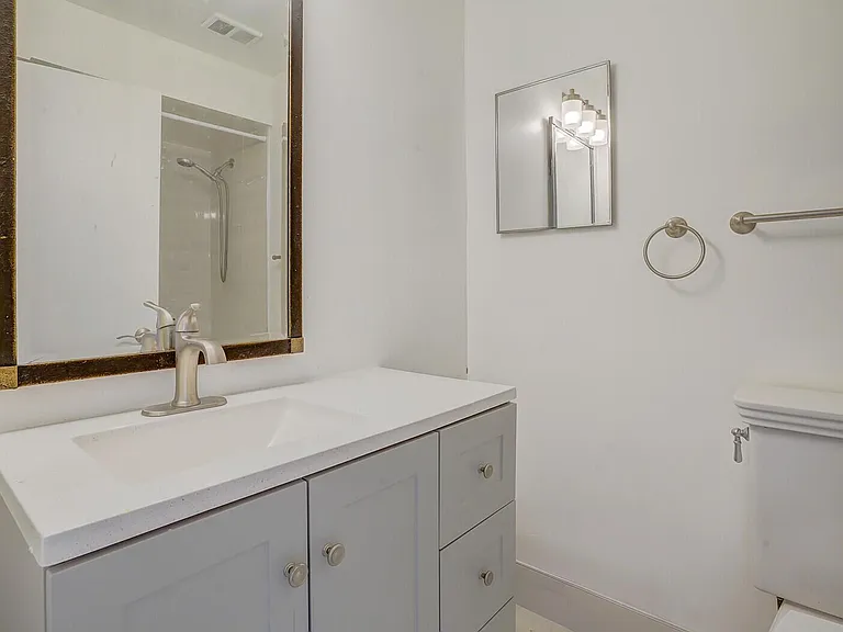 1385 Crystal Way #M — Photo 19