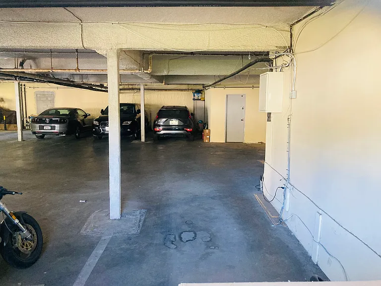 2135 Ivar Ave #10 — Photo 14