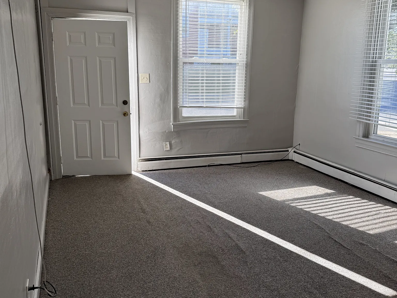 1 bed, 900 sqft, $725 — Photo 3