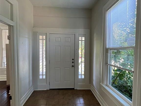 5th image of 4128 Avenue M 1/2