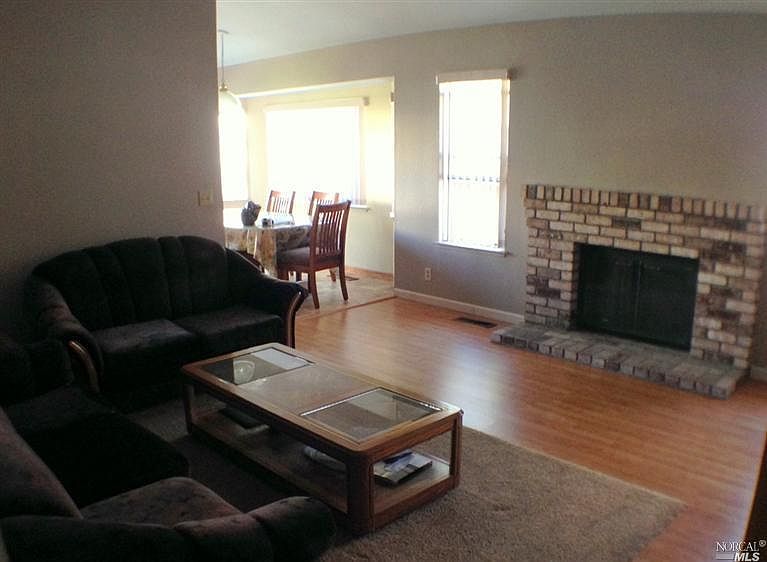 2nd image of 1985 Seville St