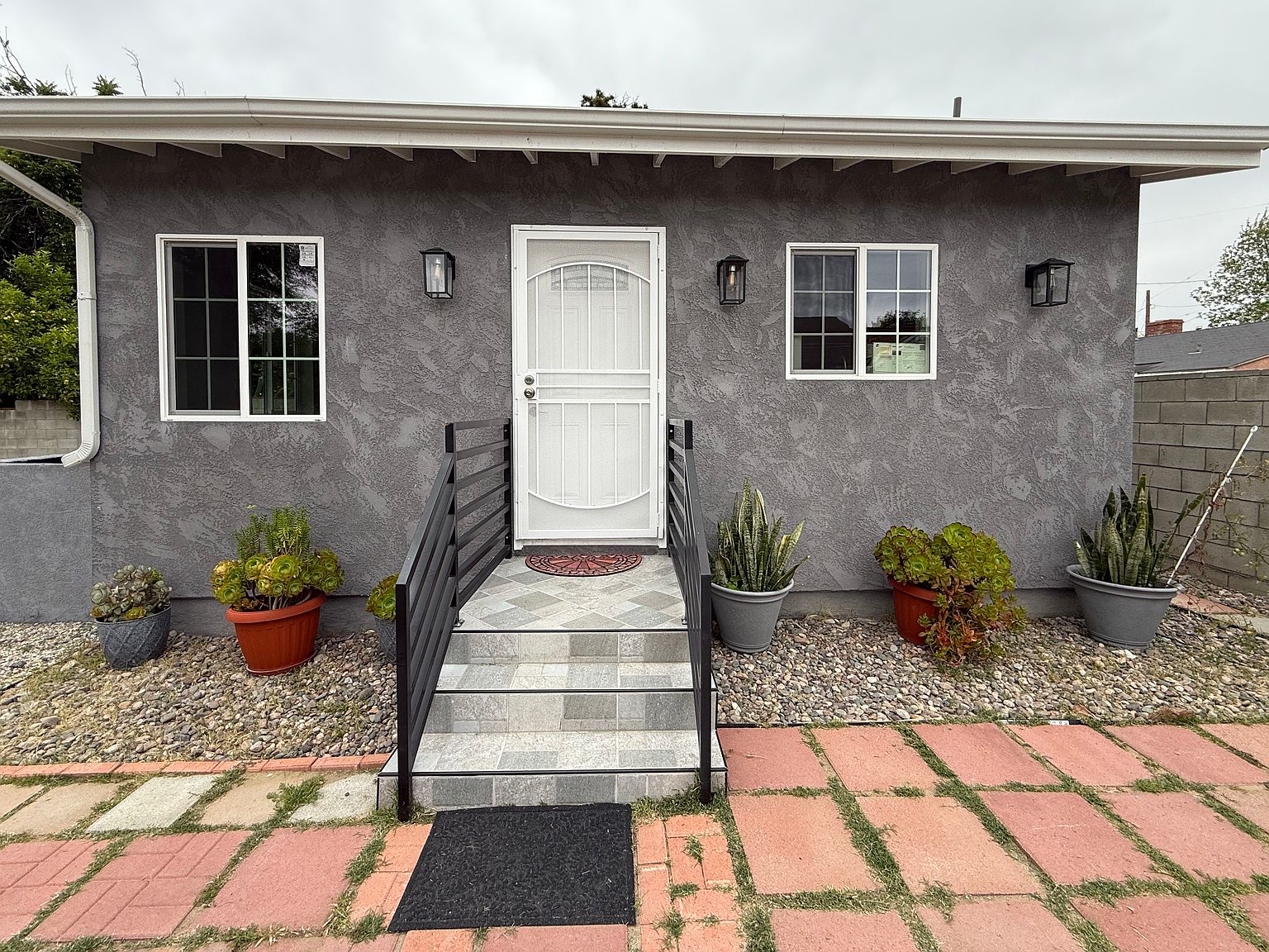 11586 1/2 Cumpston St, North Hollywood, CA 91601 | Zillow