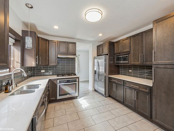 5th image of 2706 Oak Park Ave