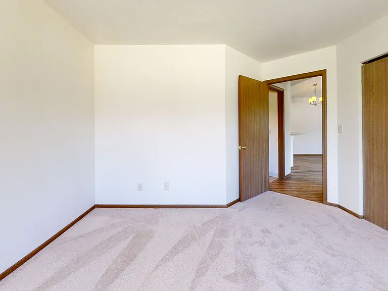 N86W14286 Fond Du Lac Ave #14286 — Photo 11