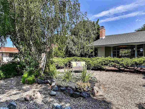 3rd image of 5458 Chapman Dr