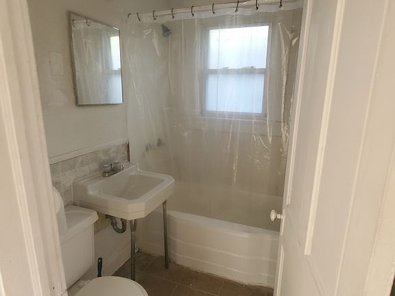 3rd image of 410 S Park Ave #410