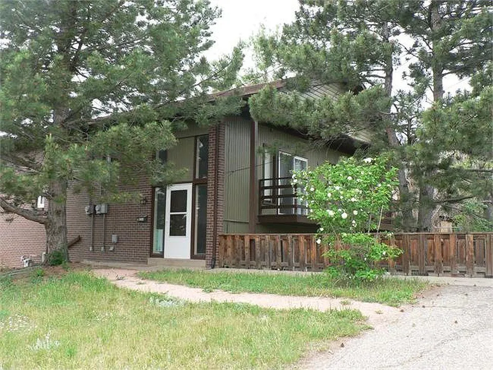 3457 Stanford Ave