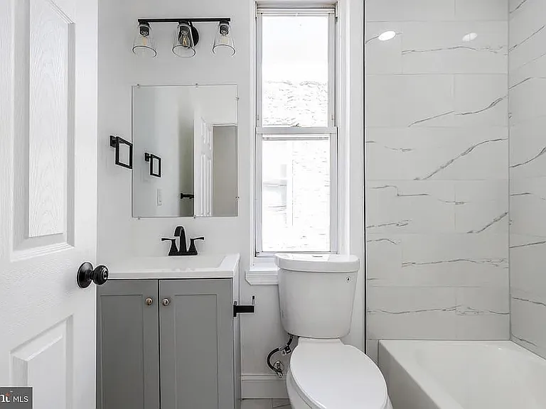 703 N 43rd St #2 — Photo 13