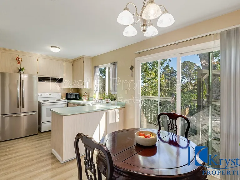 138 Warwick Dr #86 — Photo 4