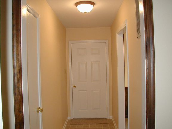3rd image of 5012 Berkshire Dr