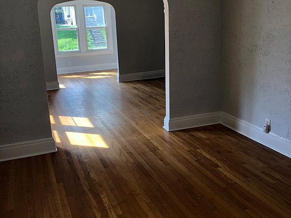 5th image of 212 Craig St #1