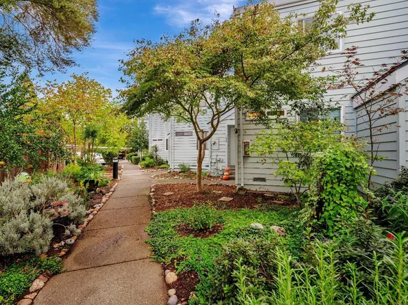 188 Courtyards East, Windsor, CA 95492