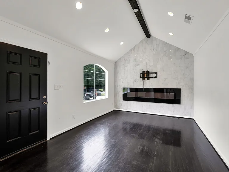 4007 Auburn Ln — Photo 5