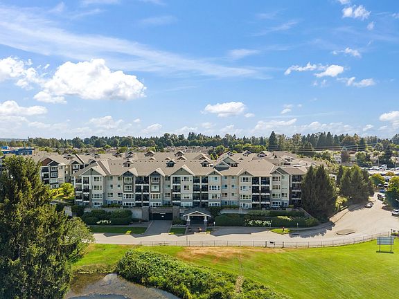 3rd image of 19673 Meadow Gardens Way #104