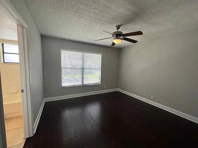 1700 Windorah Way E — Photo 13