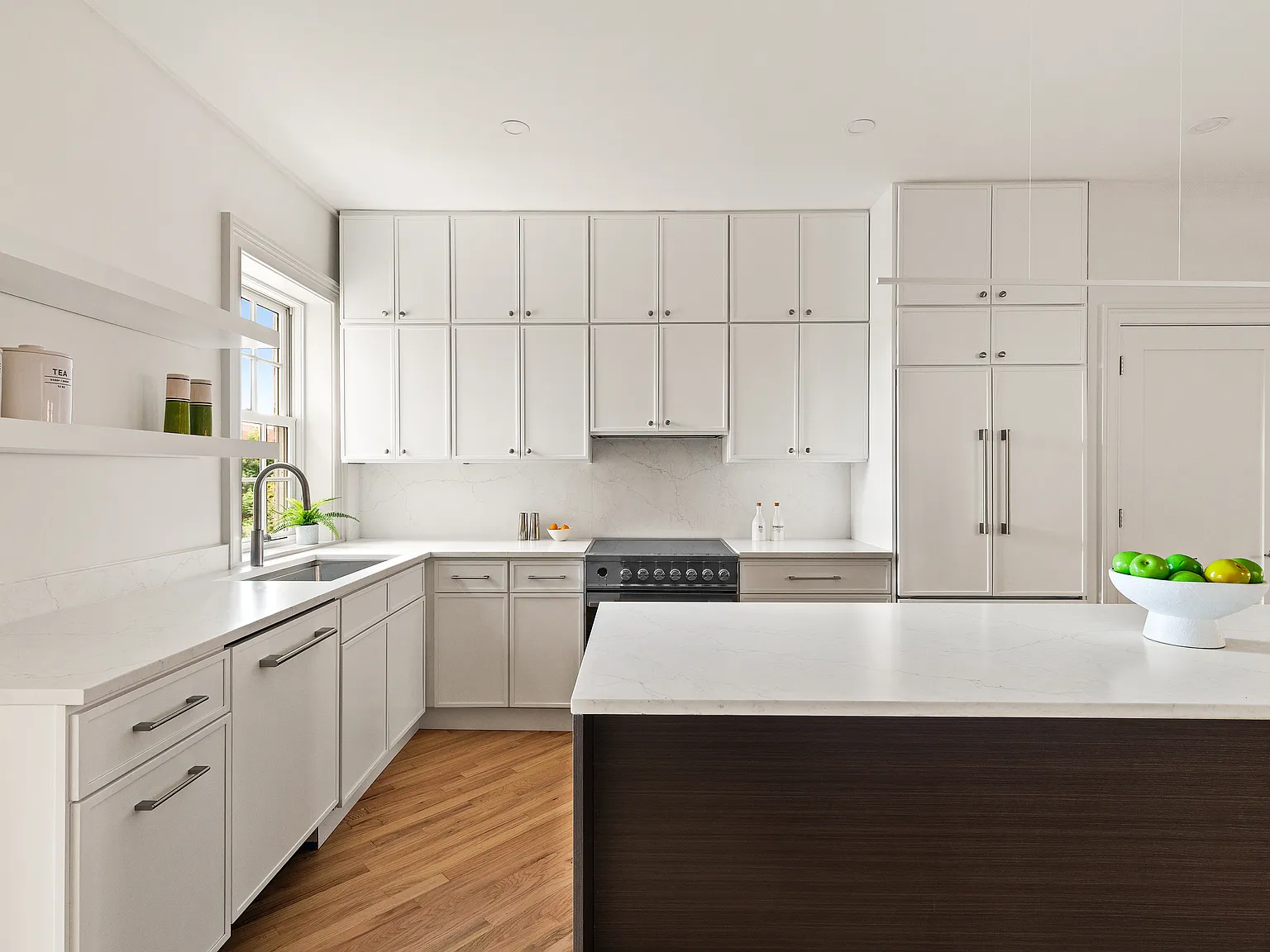 430 Henry Street — Photo 3