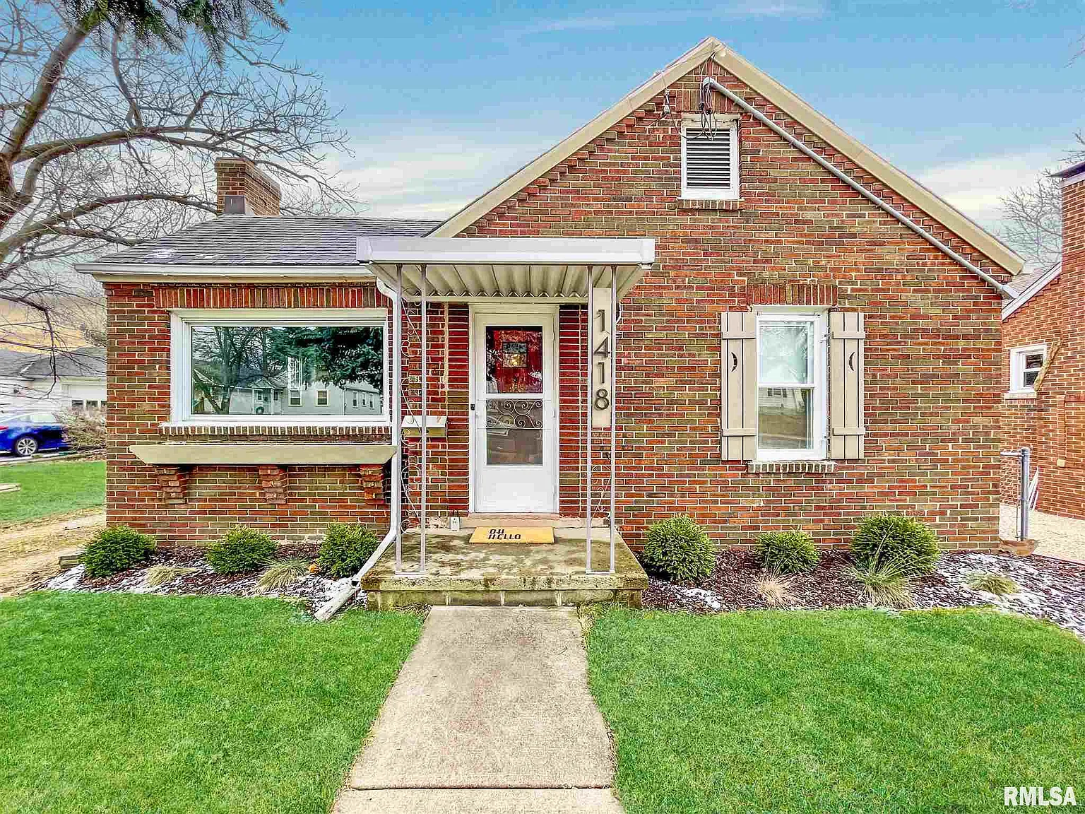 1418 E Kelly Ave photo 1