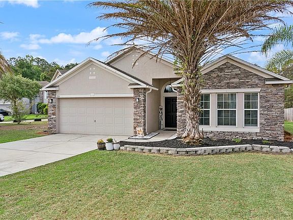 2nd image of 214 Pine Bluff Way