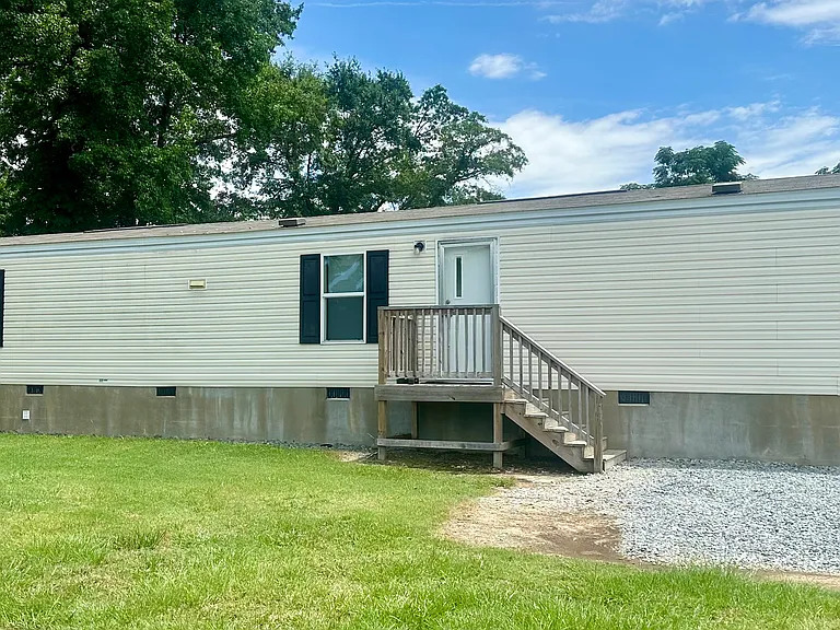 11 Joey Dr — Photo 1