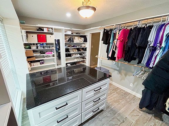 3rd image of 326 Nugent Dr