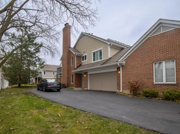 1532 N Kendal Ct, Arlington Heights, IL 60004