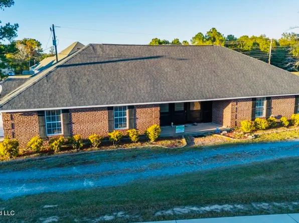 7079 Menge Ave, Pass Christian, MS 39571