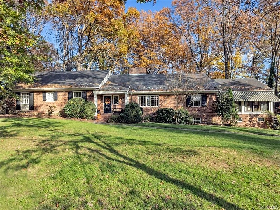 1st image of 301 Tarrytown Dr