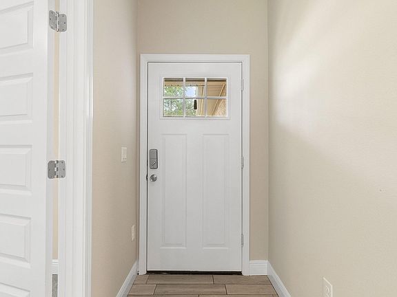 4th image of 2977 N 30th Ave