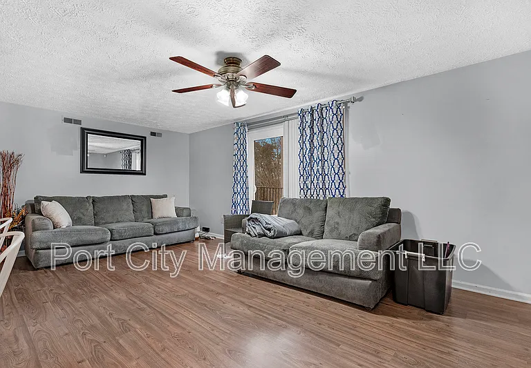 8030 Abbey Ct #H — Photo 9
