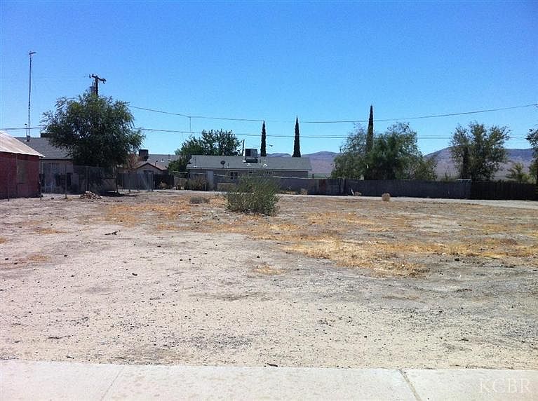 2nd image of 428 W Stanislaus St