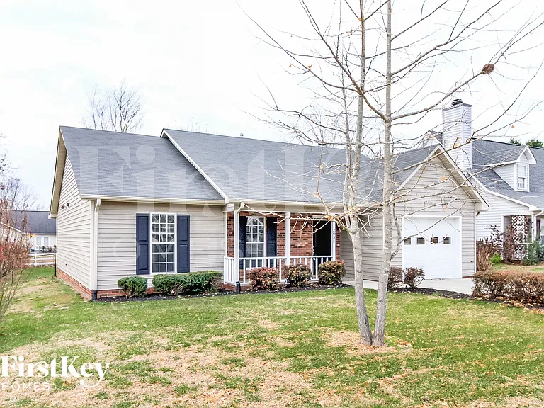 2055 Ardmore Village Ln — Photo 3