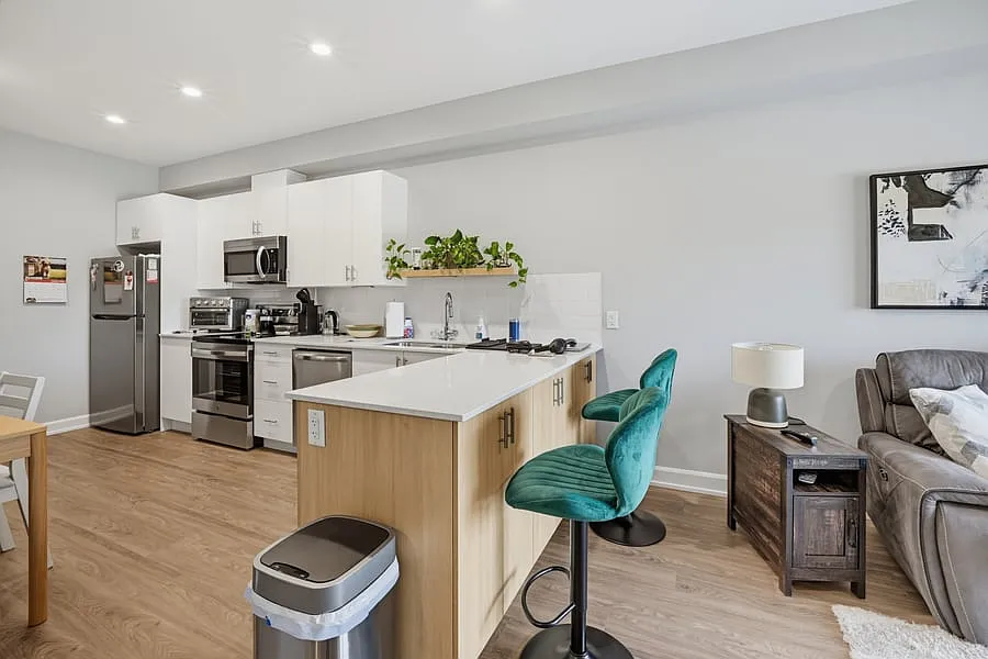 2380 Cleroux Cres Unit 306 — Photo 4