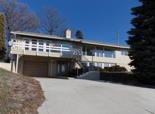 909 N Shore Ave, Albert Lea, MN 56007