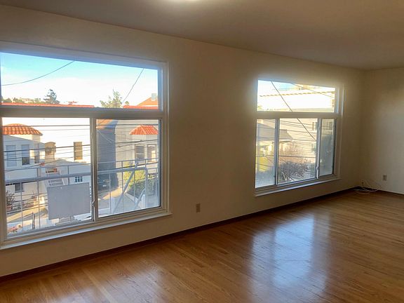 3rd image of 233 29th St APT 4