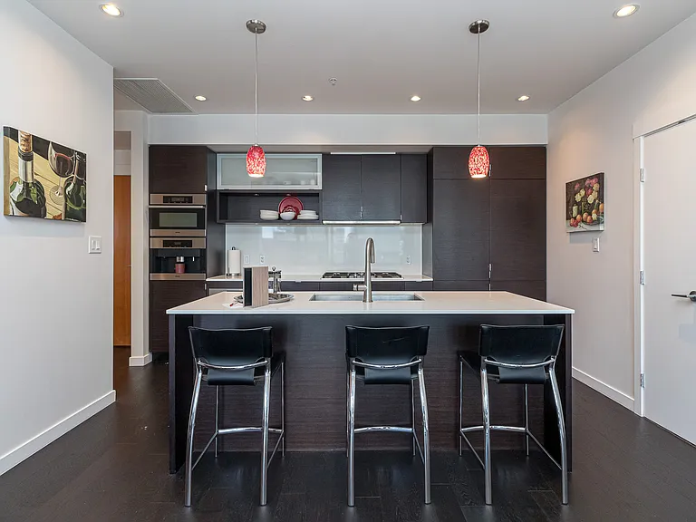 Fisgard St — Photo 9