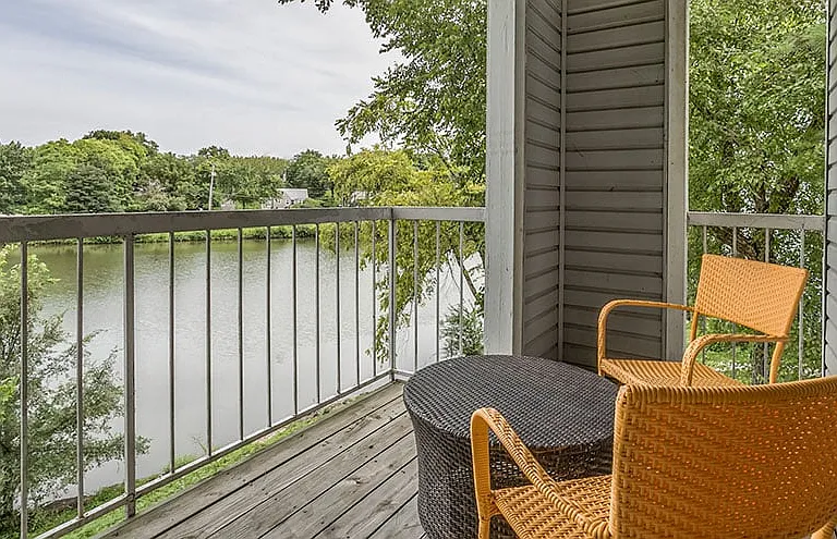 Whispering Lake Apartments — Photo 5