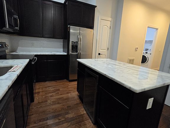 5th image of 274 Lafayette St Unit 107
