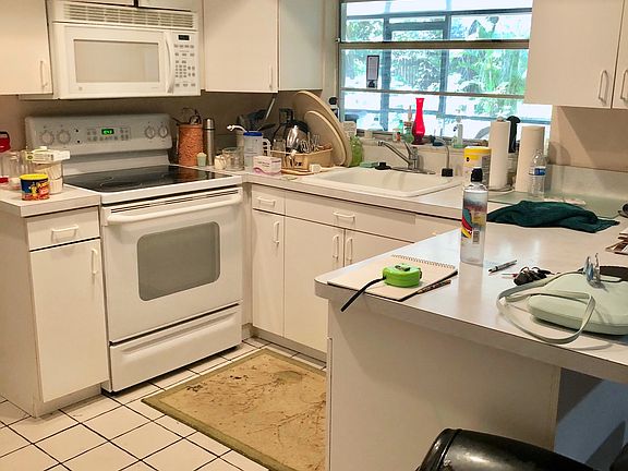 5th image of 912 Wrenwood Ln